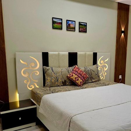 Royal Galaxy Hotel & Residence - Near Islamabad International Airport & Motorway Eksteriør billede