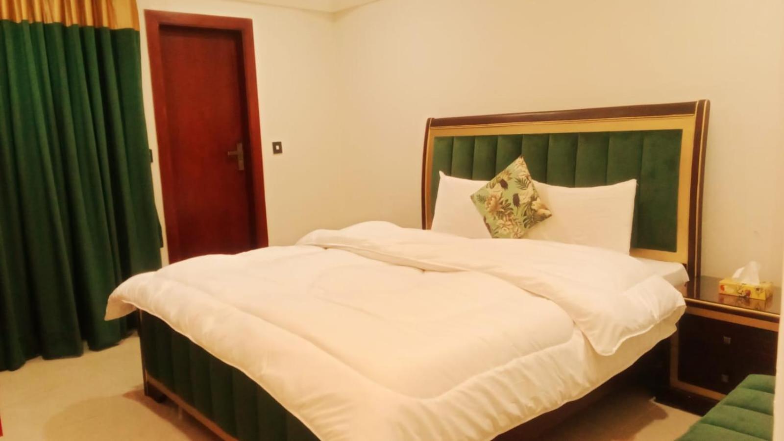 Royal Galaxy Hotel & Residence - Near Islamabad International Airport & Motorway Eksteriør billede