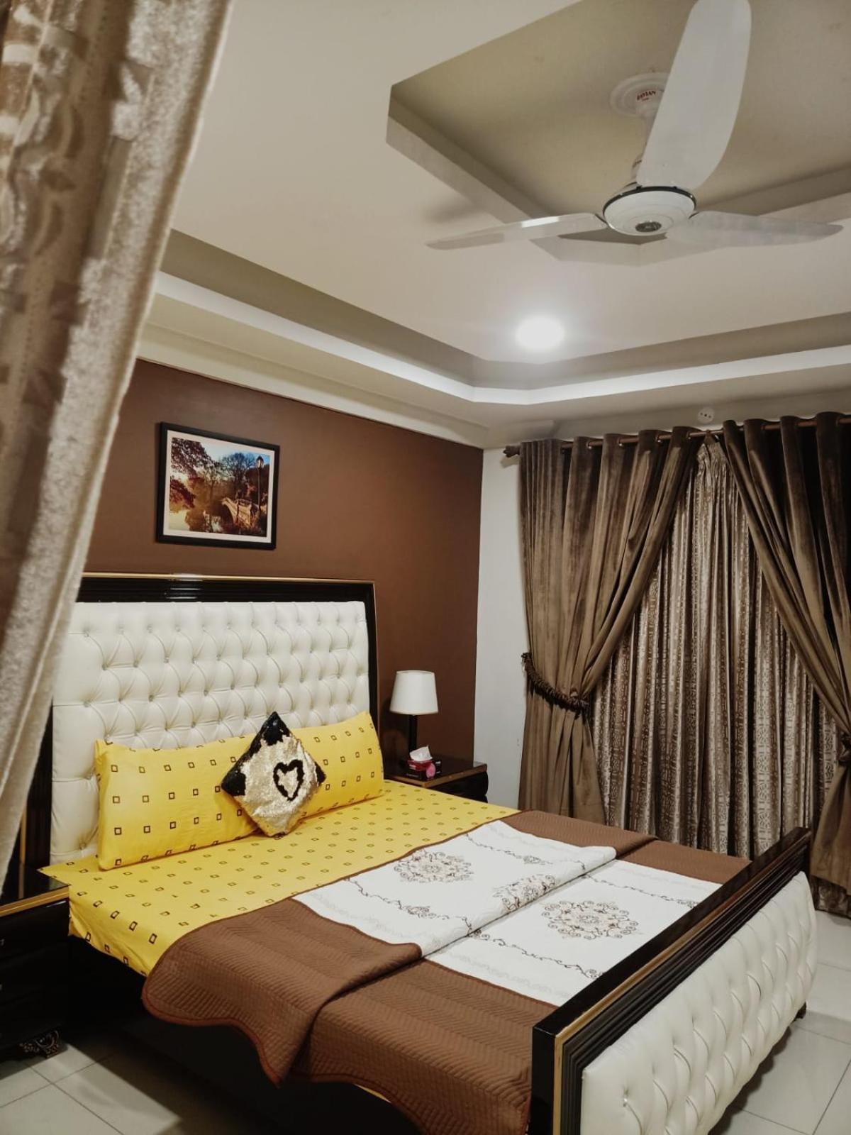 Royal Galaxy Hotel & Residence - Near Islamabad International Airport & Motorway Eksteriør billede