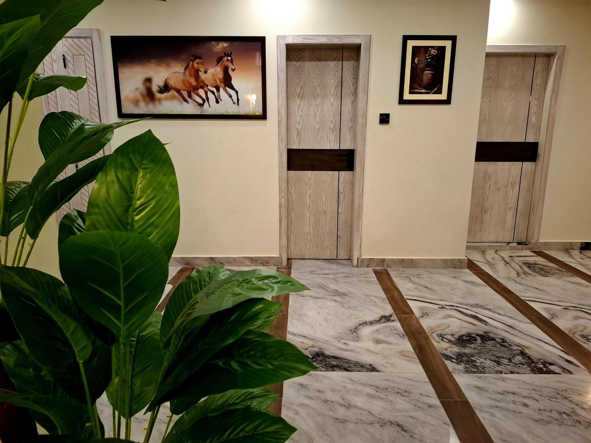 Royal Galaxy Hotel & Residence - Near Islamabad International Airport & Motorway Eksteriør billede