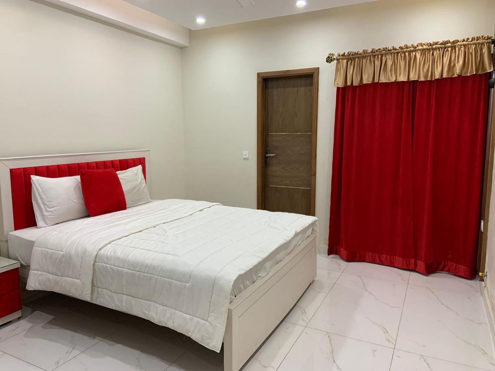 Royal Galaxy Hotel & Residence - Near Islamabad International Airport & Motorway Eksteriør billede