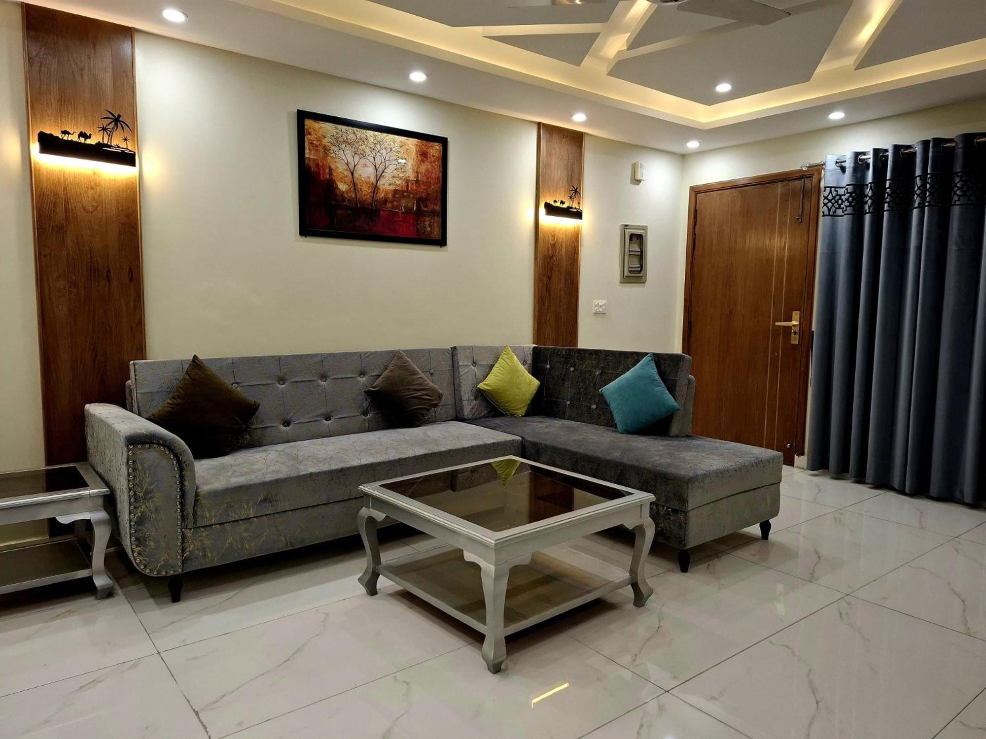 Royal Galaxy Hotel & Residence - Near Islamabad International Airport & Motorway Eksteriør billede