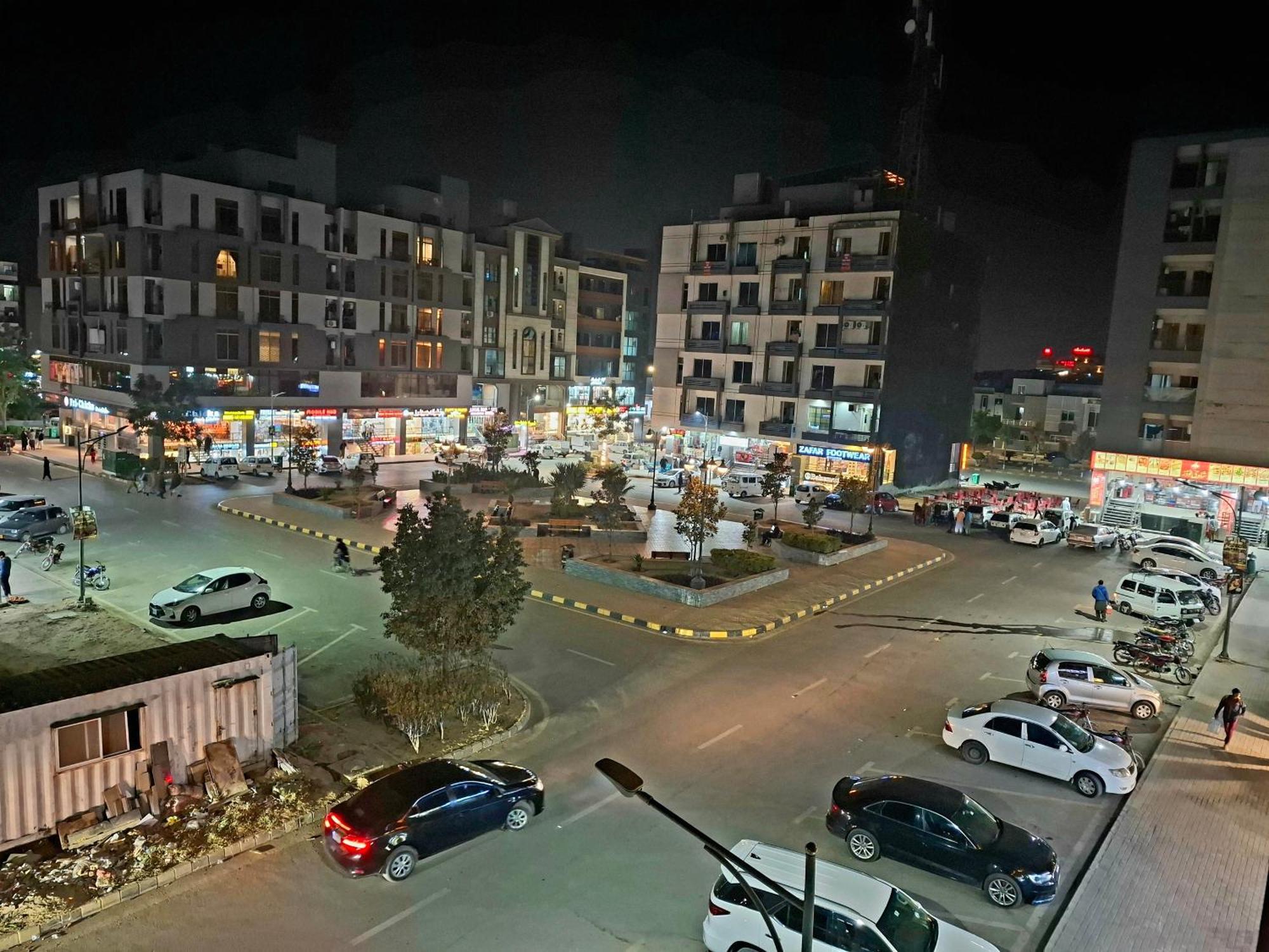 Royal Galaxy Hotel & Residence - Near Islamabad International Airport & Motorway Eksteriør billede